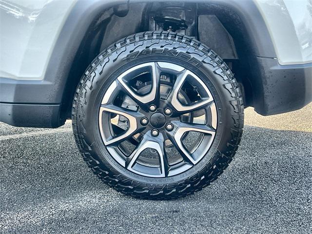 Photo of 2024 Bright White Clearcoat Jeep Compass