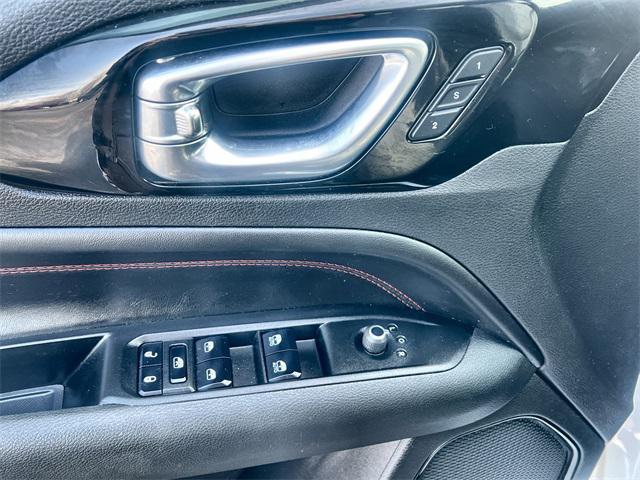 Photo of 2024 Bright White Clearcoat Jeep Compass