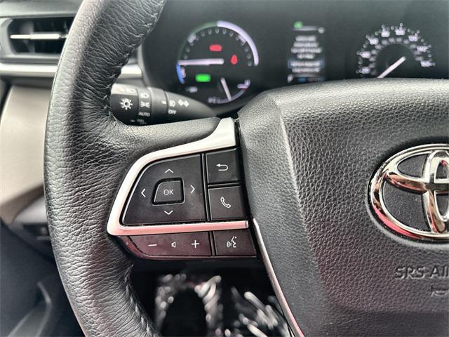 Photo of 2021 Predawn Gray Mica Toyota Sienna