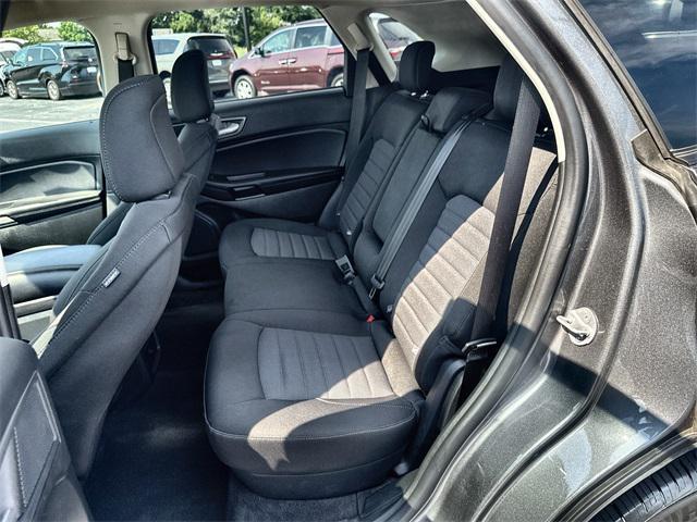 Photo of 2024 Carbonized Gray Metallic Ford Edge