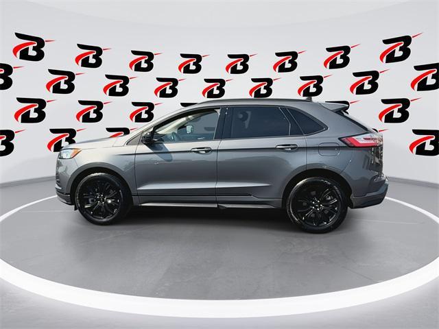 Photo of 2024 Carbonized Gray Metallic Ford Edge
