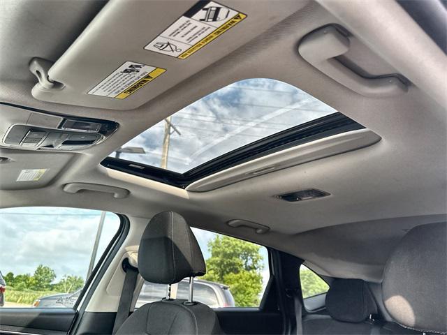 Photo of 2022 Quartz White Hyundai TUCSON
