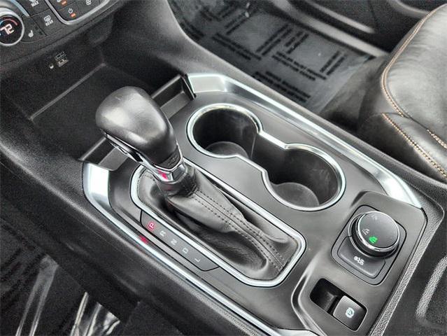 Photo of 2021 Graphite Metallic Chevrolet Traverse