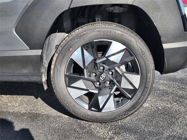 Photo of 2025 Gray Pearl Hyundai KONA