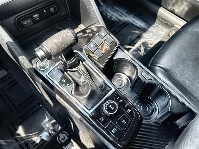Photo of 2023 Wolf Gray Kia Sportage