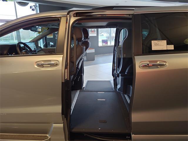 Photo of 2024 Celestial Silver Toyota Sienna