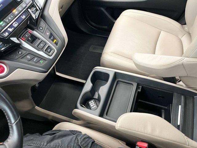 Photo of 2020 Deep Scarlet Pearl Honda Odyssey
