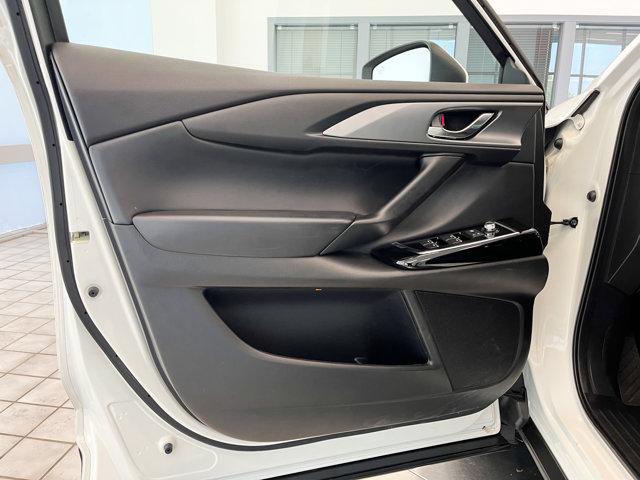 Photo of 2023 Snowflake White Pearl Mica Mazda CX-9