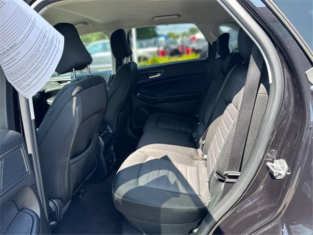 Photo of 2022 Agate Black Metallic Ford Edge