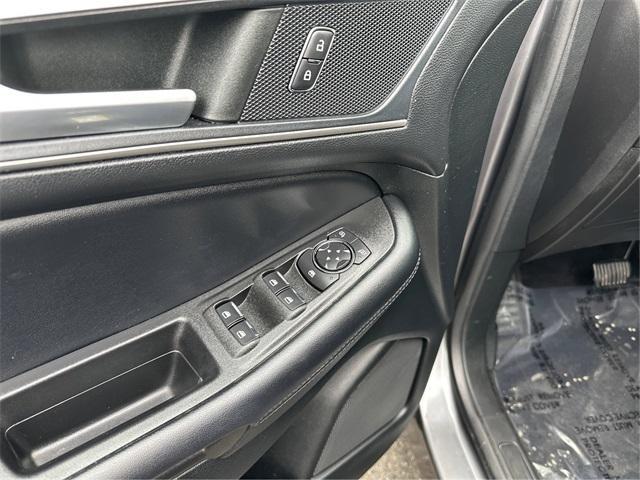 Photo of 2022 Carbonized Gray Metallic Ford Edge