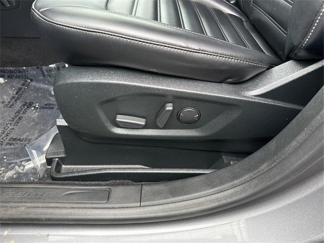 Photo of 2022 Carbonized Gray Metallic Ford Edge