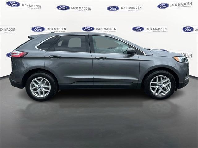 Photo of 2022 Carbonized Gray Metallic Ford Edge