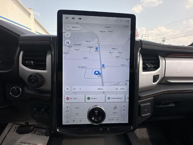 Photo of 2023 Agate Black Metallic Ford Expedition
