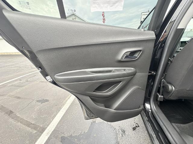 Photo of 2022 Mosaic Black Metallic Chevrolet Trax