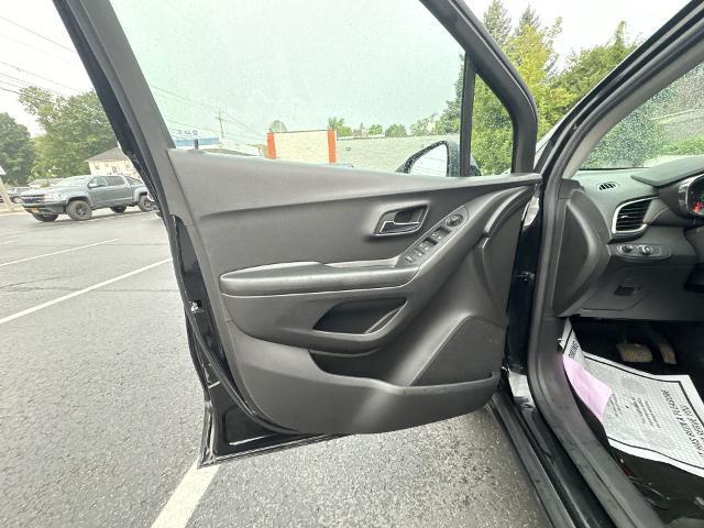 Photo of 2022 Mosaic Black Metallic Chevrolet Trax