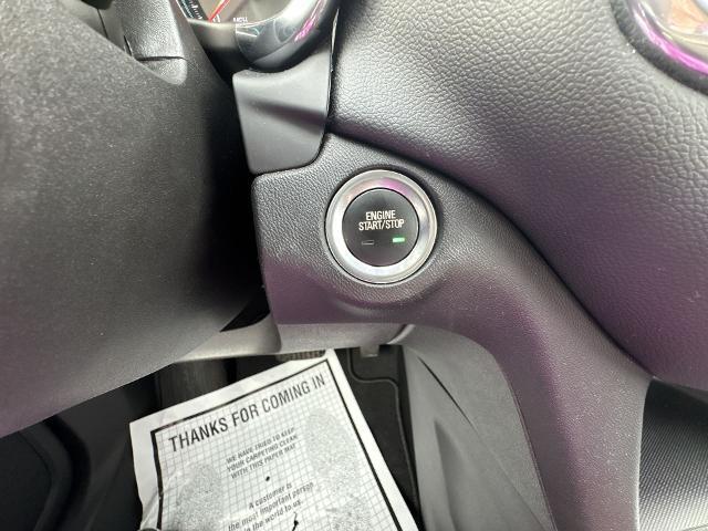 Photo of 2022 Silver Ice Metallic Chevrolet Equinox