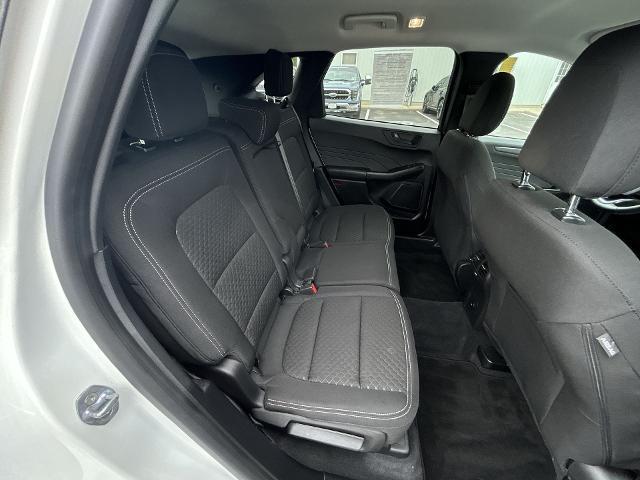 Photo of 2023 Star White Metallic Tri-Coat Ford Escape