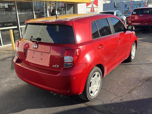 Photo of 2013 Silver Ignition Scion xD