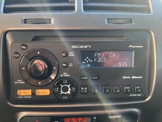 Photo of 2013 Silver Ignition Scion xD