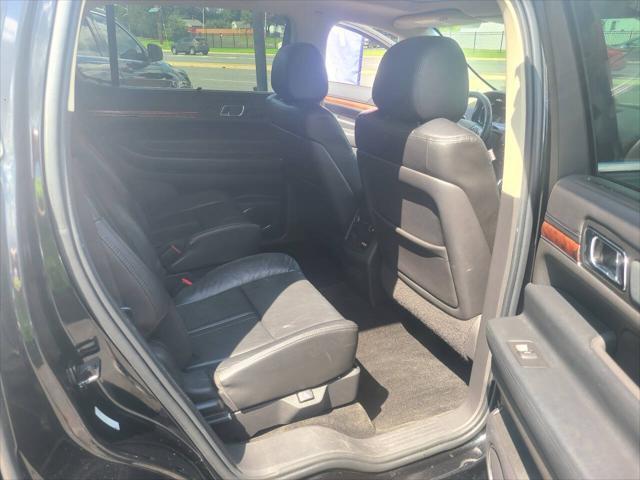 Photo of 2014 Tuxedo Black Lincoln MKT