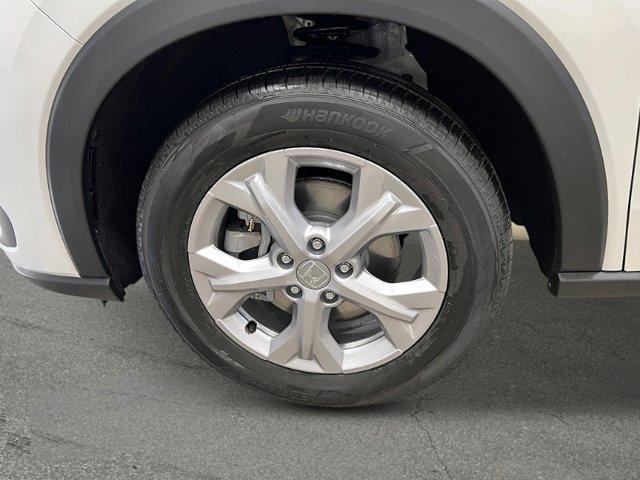 Photo of 2025 Platinum White Honda HR-V
