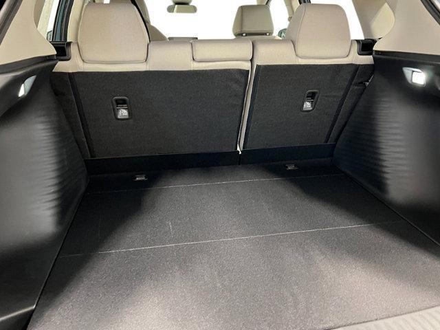 Photo of 2025 Platinum White Honda HR-V