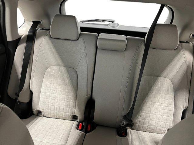 Photo of 2025 Platinum White Honda HR-V