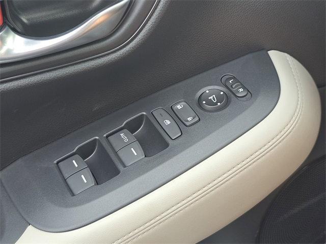 Photo of 2026 Platinum White Honda HR-V