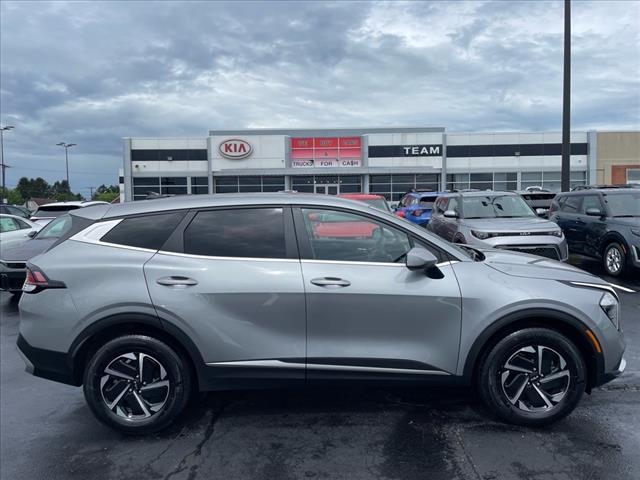 Photo of 2023 Steel Gray Kia Sportage Hybrid