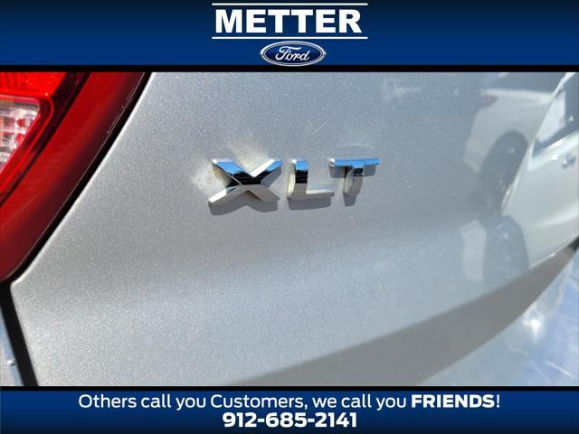 Photo of 2016 Ingot Silver Ford Explorer