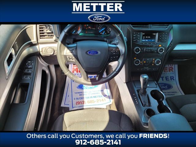 Photo of 2016 Ingot Silver Ford Explorer