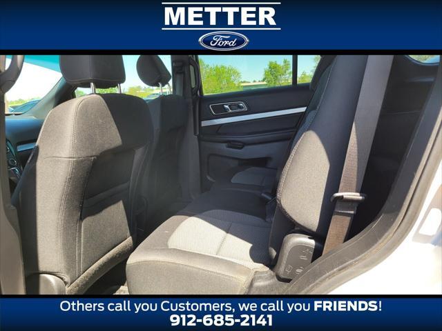 Photo of 2016 Ingot Silver Ford Explorer