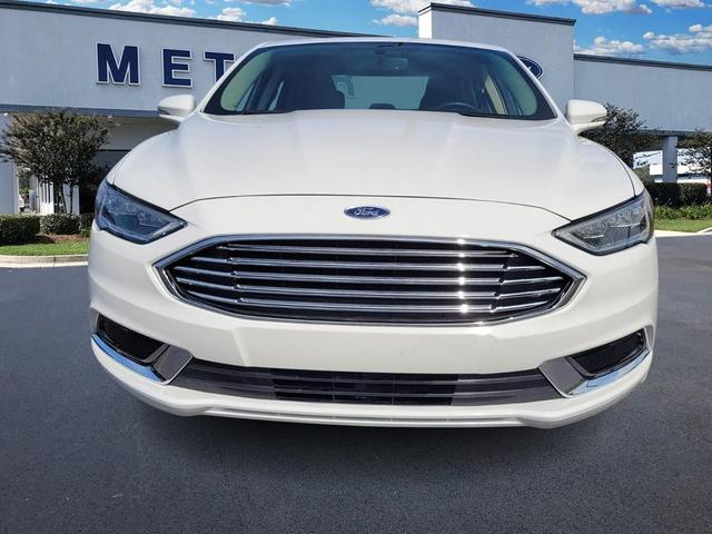 Photo of 2018 White Platinum Ford Fusion