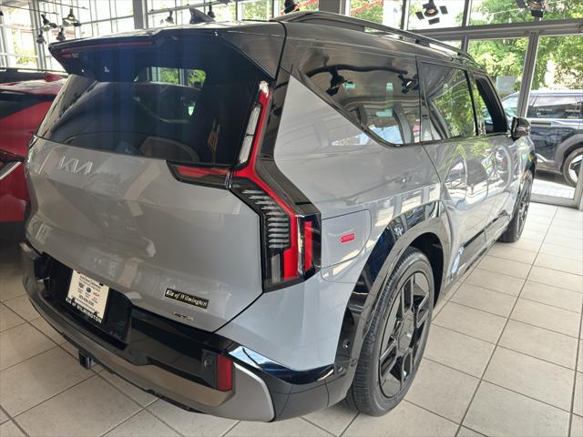 Photo of 2026 Wolf Gray/Ebony Black Roof Kia EV9