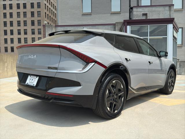 Photo of 2025 Wolf Gray Kia EV6