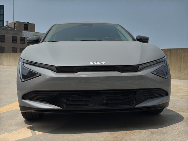 Photo of 2025 Wolf Gray Kia EV6
