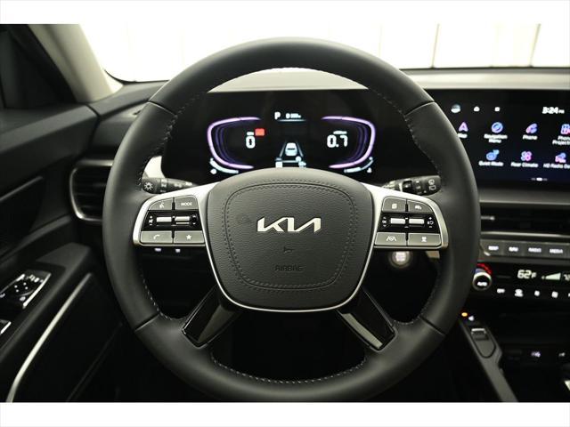 Photo of 2025 Ebony Black Kia Telluride