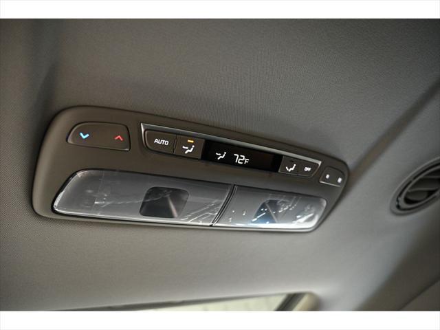 Photo of 2025 Ebony Black Kia Telluride