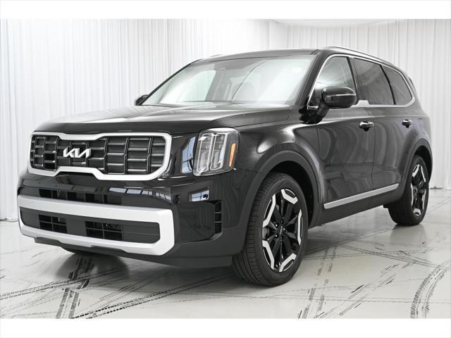 Photo of 2025 Ebony Black Kia Telluride