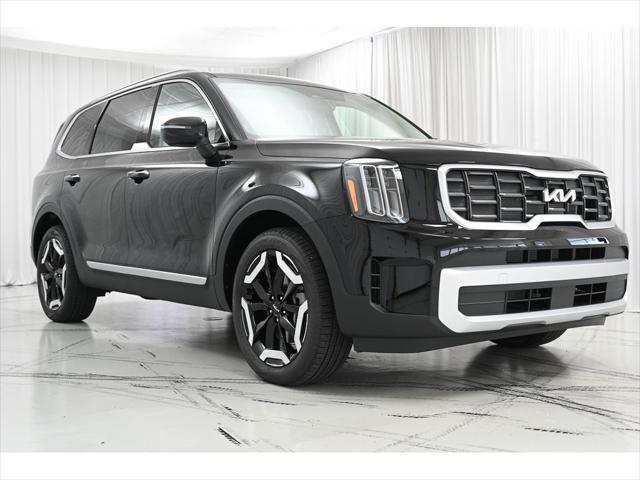 Photo of 2025 Ebony Black Kia Telluride