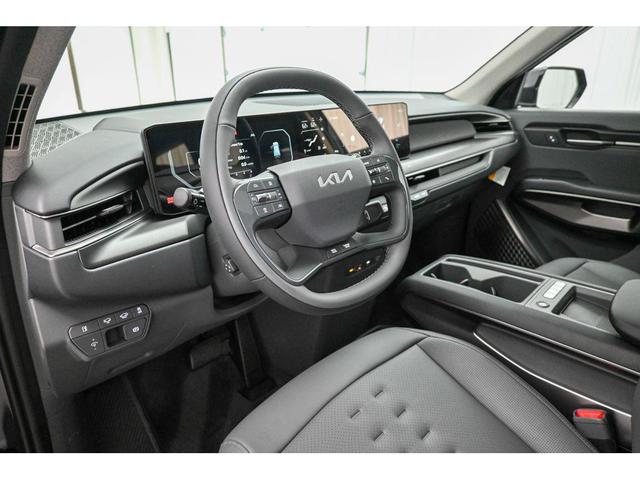 Photo of 2026 Panthera Metal Kia EV9