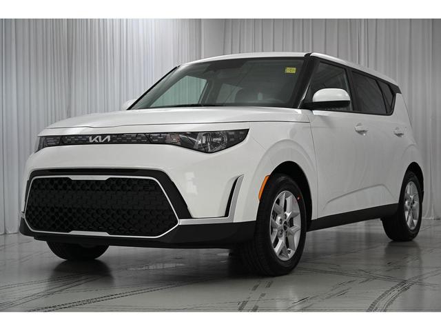 Photo of 2025 Snow White Pearl Kia Soul