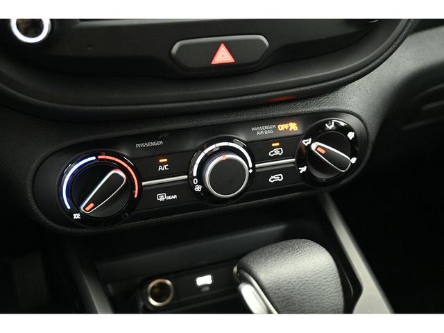 Photo of 2025 Snow White Pearl Kia Soul