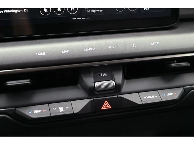 Photo of 2026 Glacial White Pearl Kia EV9