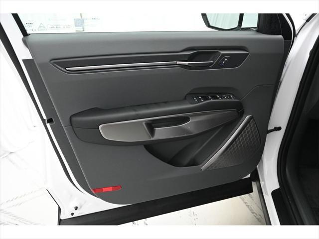 Photo of 2026 Glacial White Pearl Kia EV9