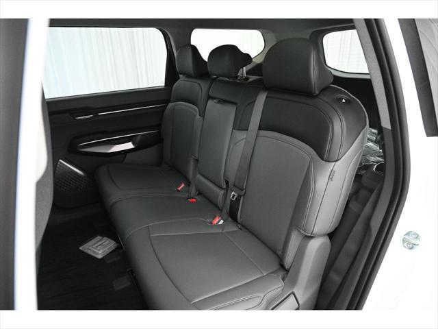 Photo of 2026 Glacial White Pearl Kia EV9