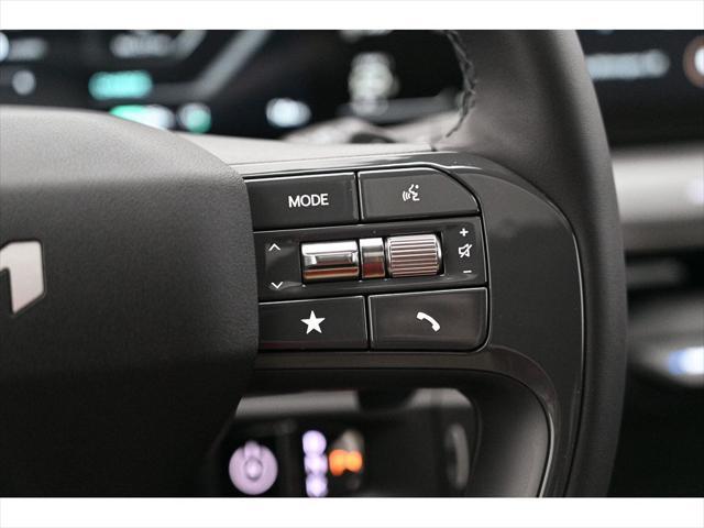 Photo of 2026 Glacial White Pearl Kia EV9