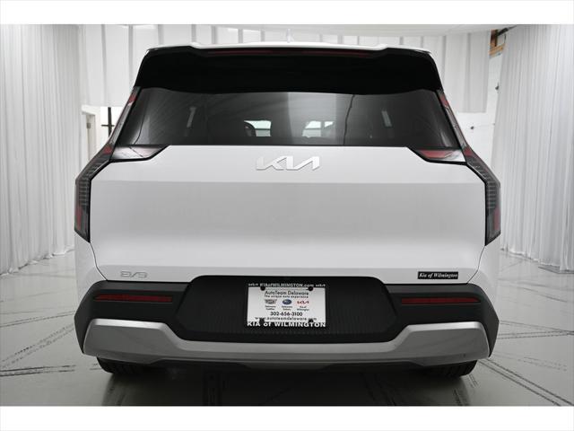 Photo of 2026 Glacial White Pearl Kia EV9