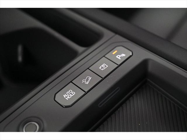 Photo of 2026 Glacial White Pearl Kia EV9