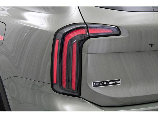 Photo of 2025 Dark Moss Kia Telluride